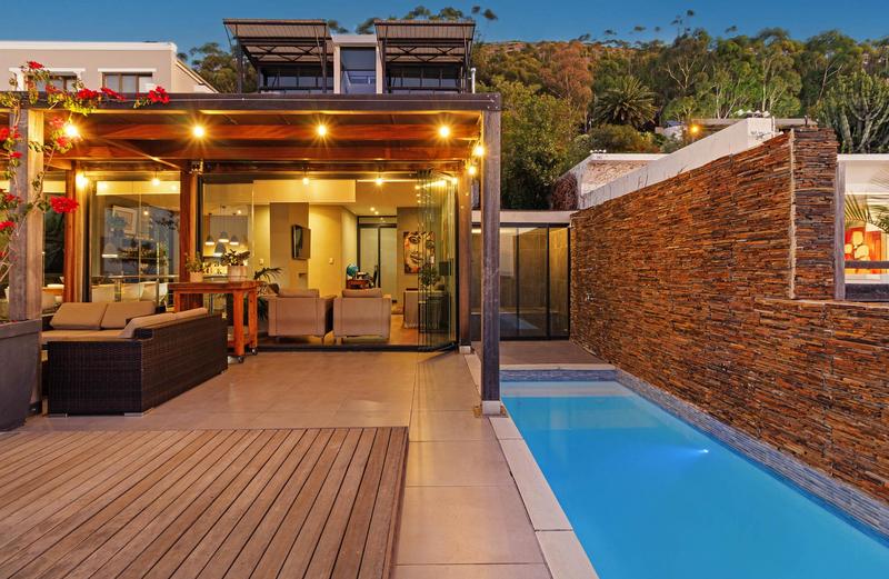 4 Bedroom Property for Sale in Green Point Western Cape